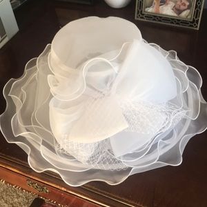 Kentucky derby white hat